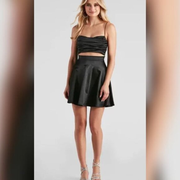 Windsor Homecoming Dress - Picture 2 of 8